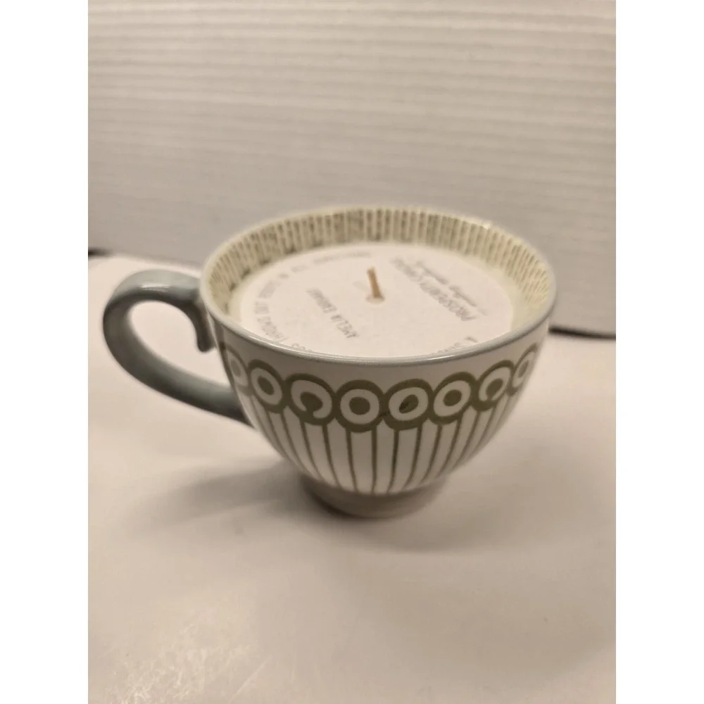 Prosperity Candle Flicker & Sip Chai Tea Scent Hand Painted Stonewear Mug‎ Green